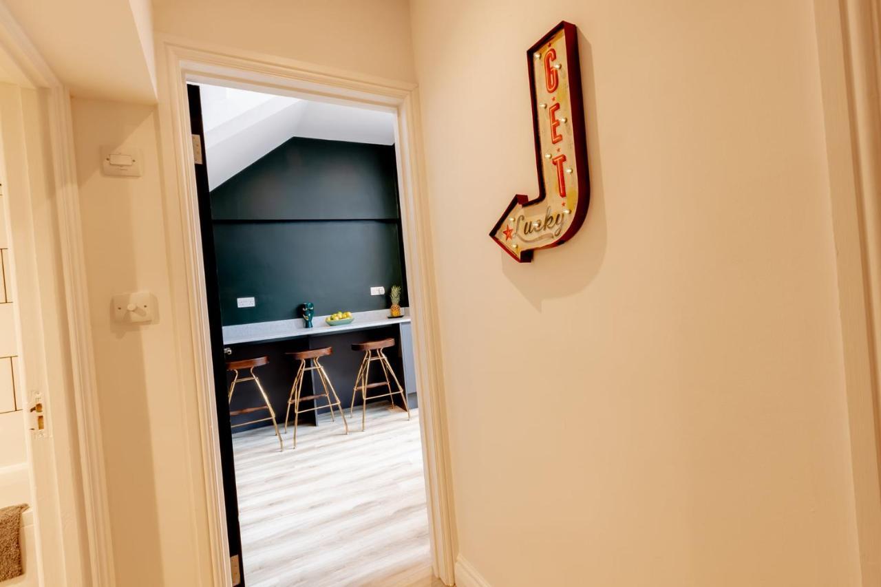 Modern 2 Bedroom Queen Street Apartment Норвич Экстерьер фото