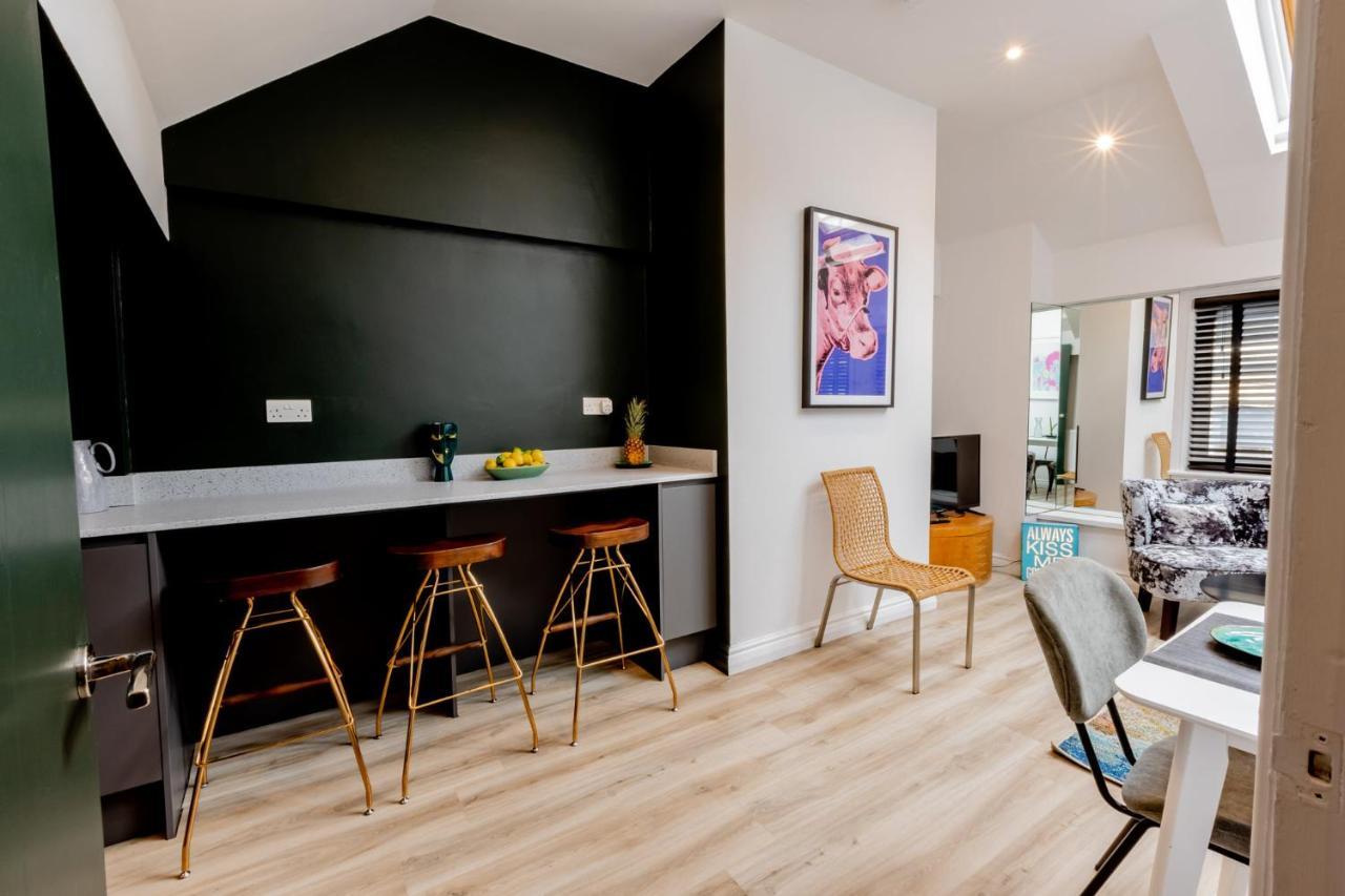 Modern 2 Bedroom Queen Street Apartment Норвич Экстерьер фото